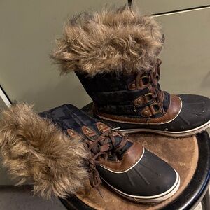 Faux Fur Lined kids Winter Boots! Global win !